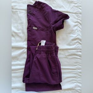 Figs Eggplant Scrub Set